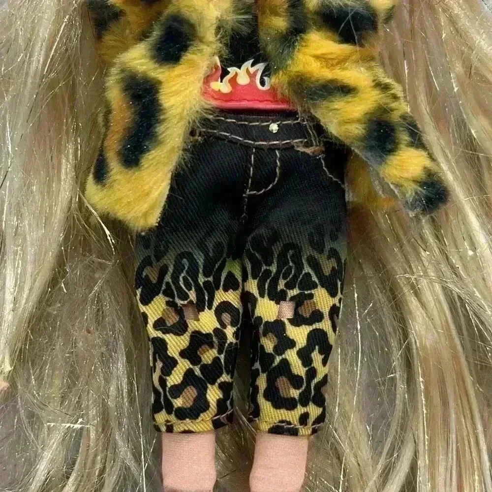 Na Na Na Surprise Doll - Picture 6 of 6